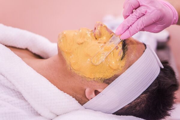HydraFacial Signature treatment for cleansing and hydration