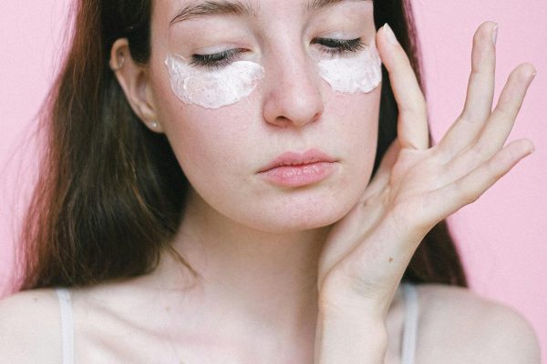 Under eye skincare treatment